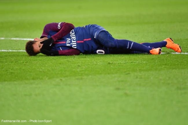 PSG: Christophe Dugarry lance des piques à Neymar après sa blessure