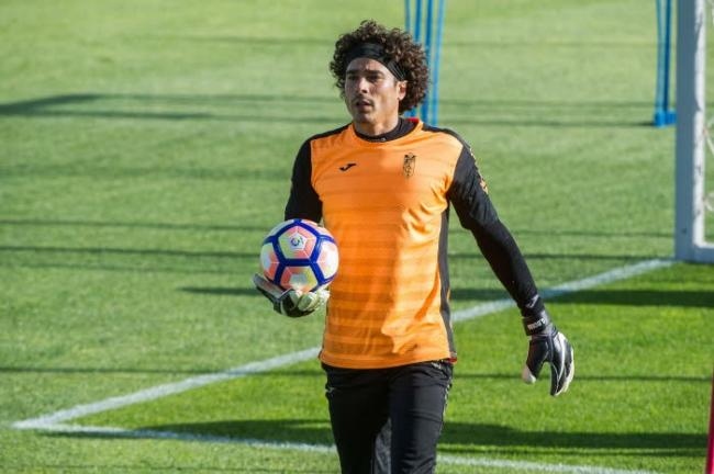 L’agent d’Ochoa confirme des contacts en France