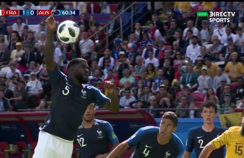 Umtiti : « Le ballon a touché ma main »