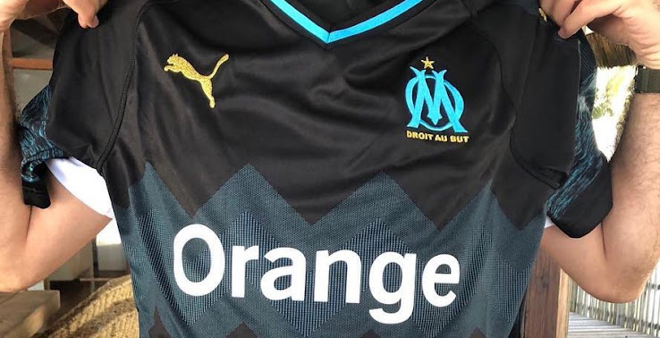 Une photo du nouveau maillot extérieur de l’OM ?