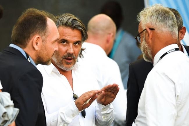 Les douze travaux de Michel, Bolloré, Eydelie, revue de presse