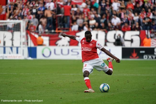 Mercato : Konan, alternative pour le côté gauche ?