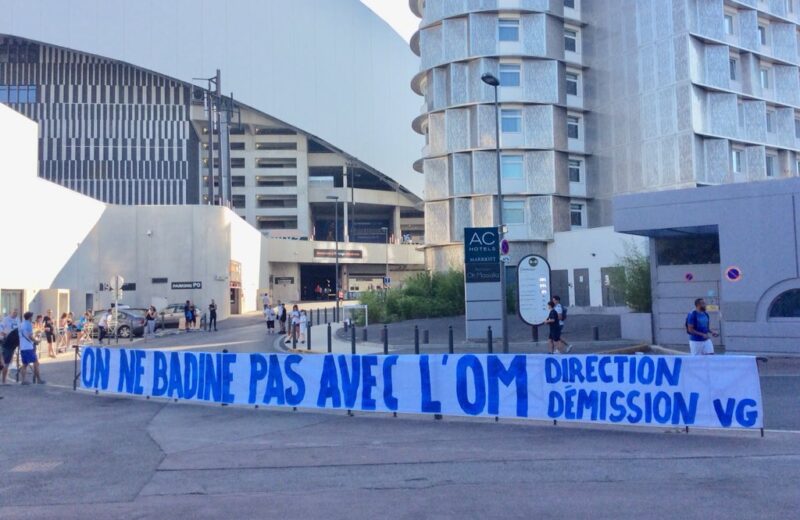 Vélodrome : des banderoles anti-direction