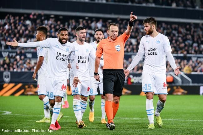 Discipline : Amavi et Caleta-Car suspendus