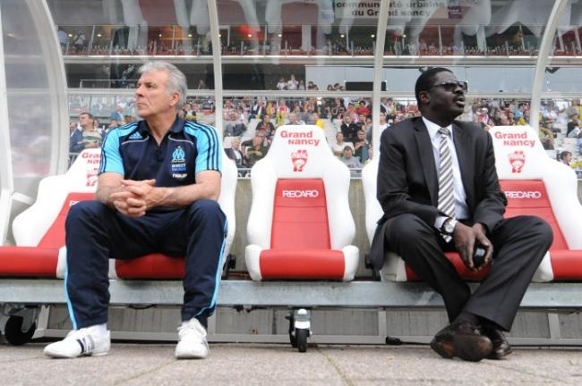 Les soldes qui font peur, l’ombre de Diouf, revue de presse