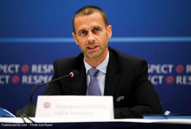 UEFA : les fumigènes, c’est plus grave que le racisme ?