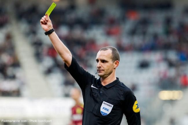 L’OM prend-il des cartons plus vite que les autres ?