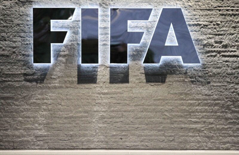 Quatre nouvelles lois du jeu bientôt étudiées par la FIFA
