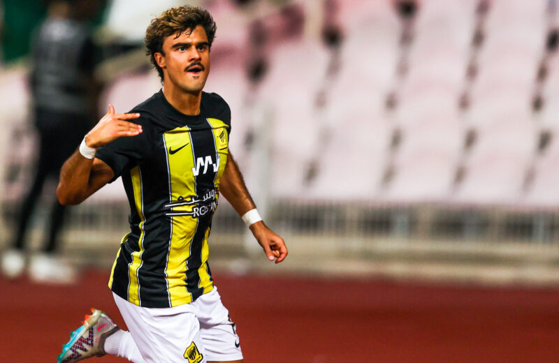 Bataille avec Rennes pour Jota