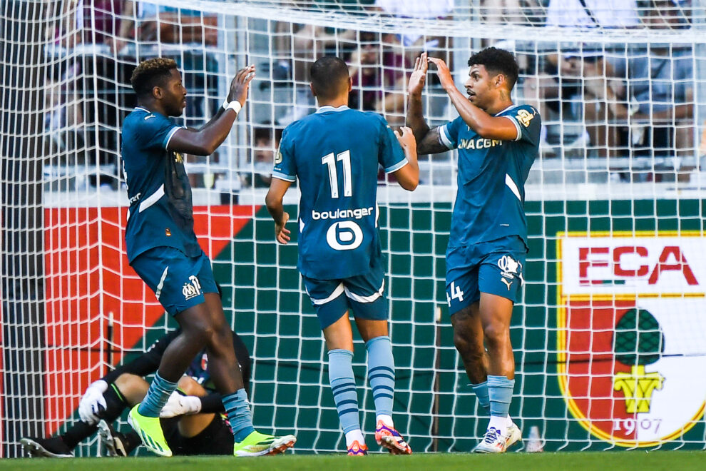 Moumbagna, Harit, Luis Henrique, OM