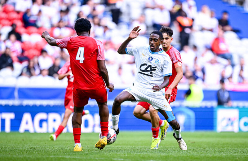 Officiel : Mmadi signe son premier contrat professionnel !