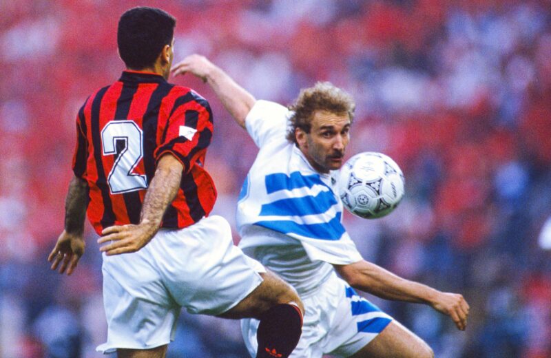 Völler prolonge son aventure avec la sélection allemande