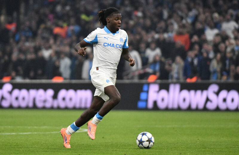 Bakola entre déjà dans l’histoire : un début XXL en C1