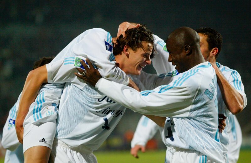 Van Buyten élu meilleur défenseur central gauche olympien du XXIe siècle