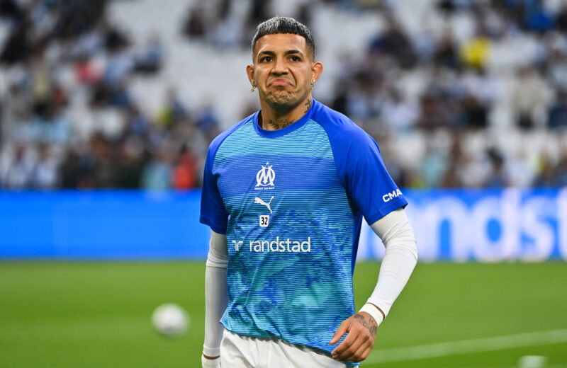Messi entre dans l&rsquo;histoire contre l&rsquo;Algérie, Medina et Gouiri titulaires