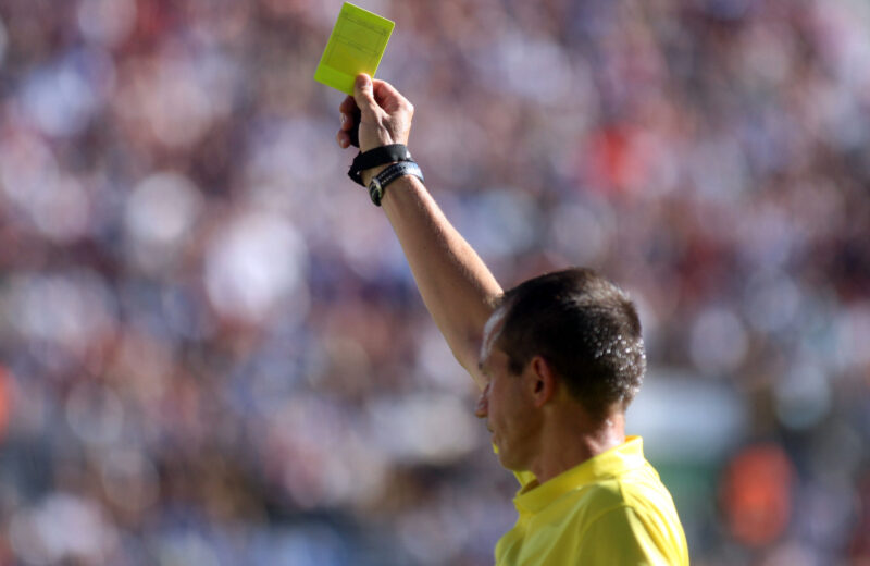 L’UEFA assouplit la règle des cartons jaunes