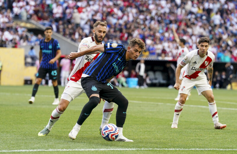 Esposito sondé par l’OM, Cagliari ouvre la porte